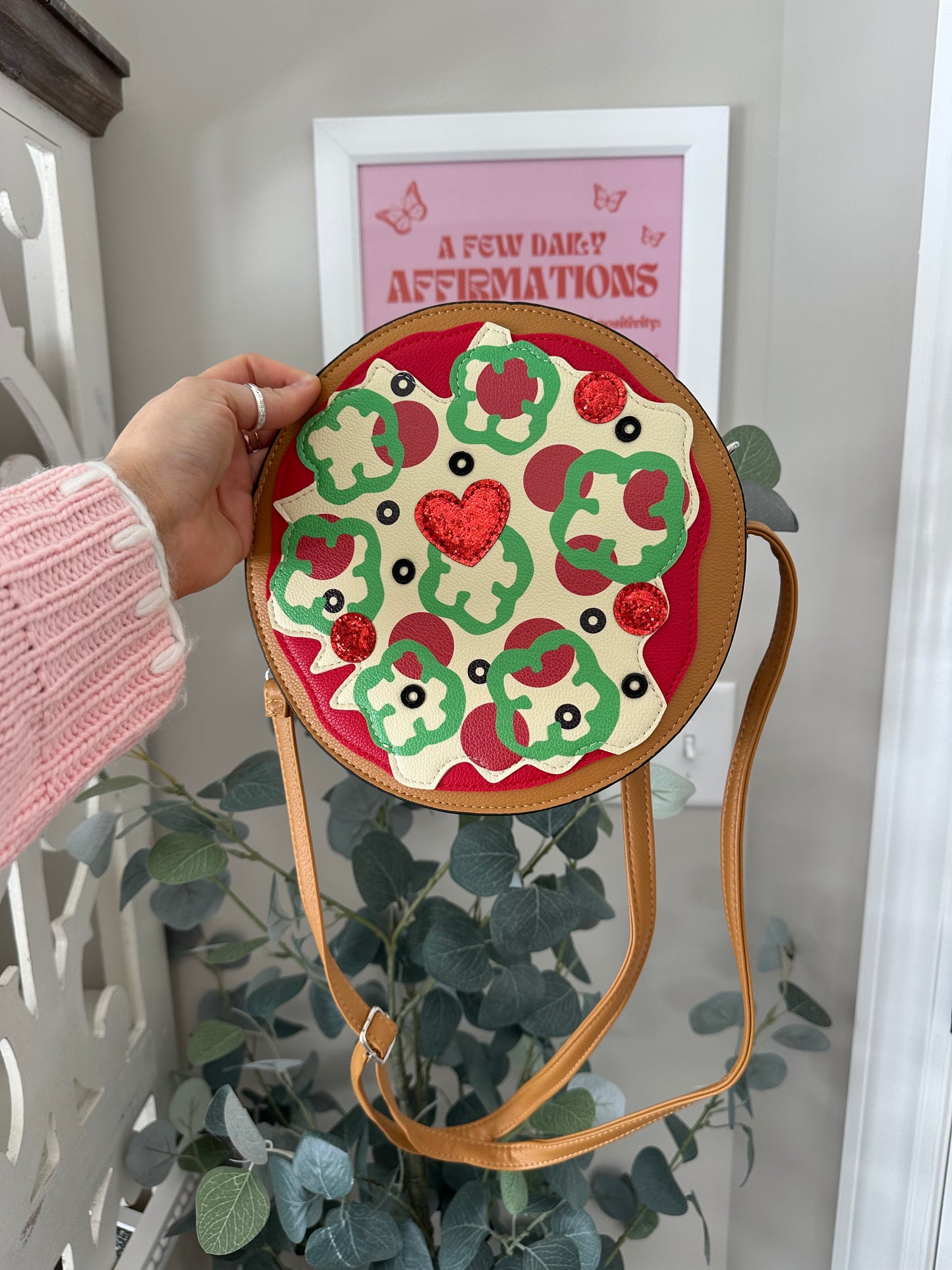 Personal Pizza Purse